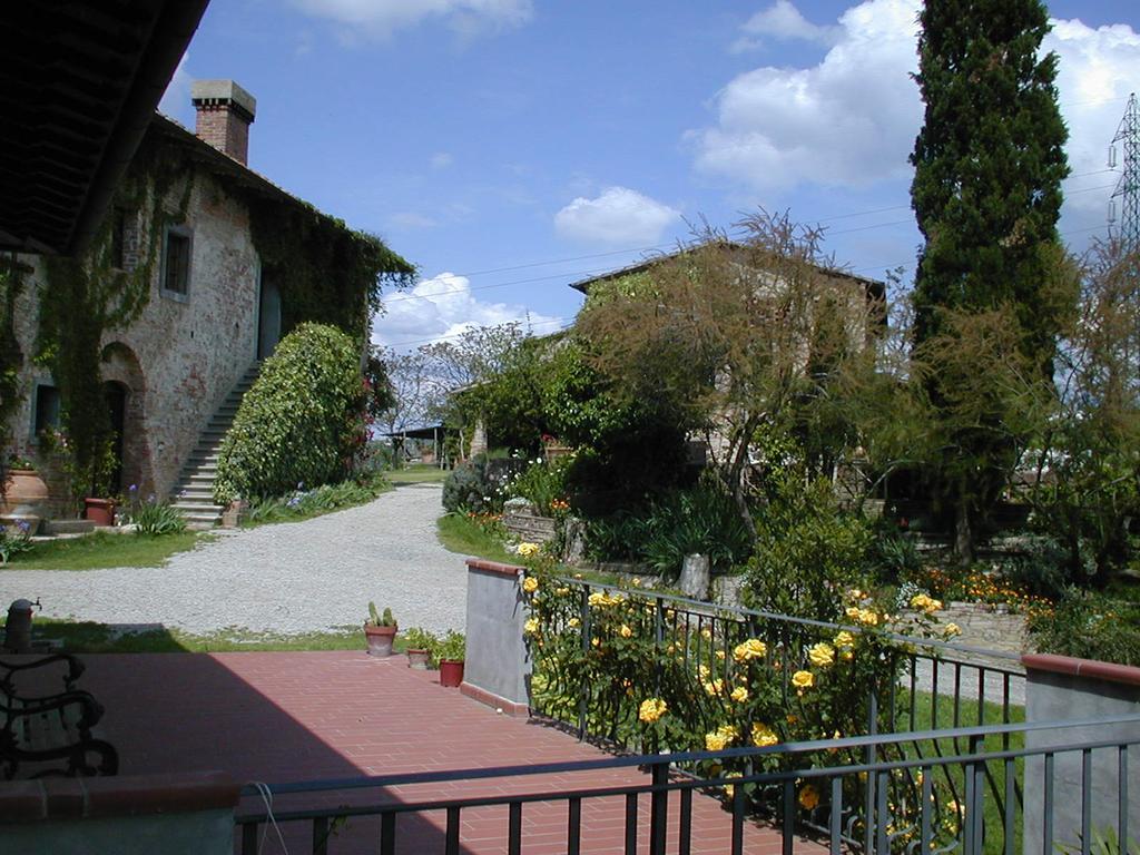Agriturismo Poggio Ai Grilli Gambassi Terme Exterior photo