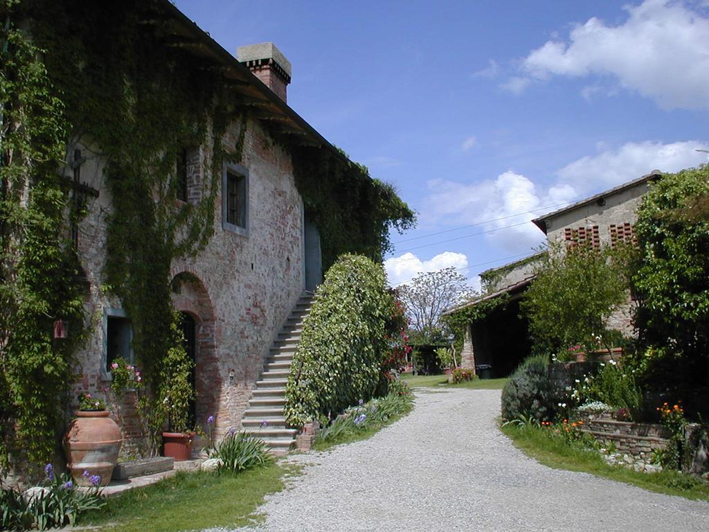 Agriturismo Poggio Ai Grilli Gambassi Terme Exterior photo